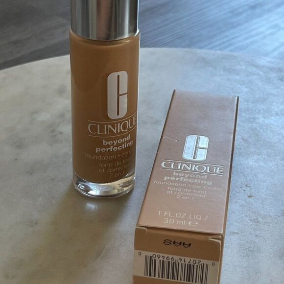 CLINIQUE Beyond Perfecting Foundation + Concealer - NWT - Picture 6 of 7